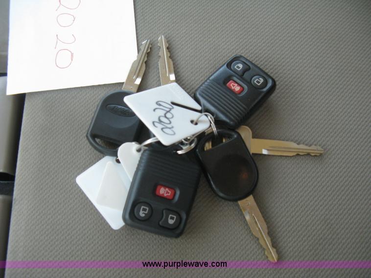 image for item E7927 2010 Ford F150 XLT pickup truck