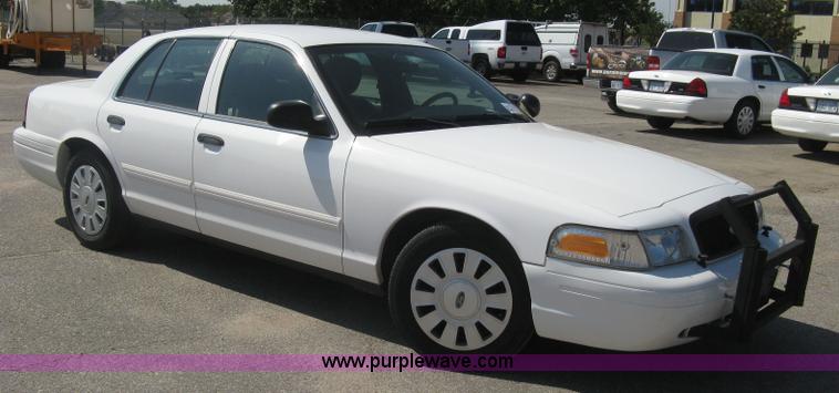 image for item E7928 2011 Ford Crown Victoria Police Interceptor