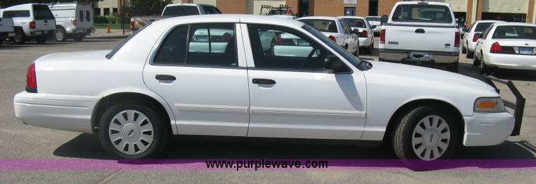 image for item E7928 2011 Ford Crown Victoria Police Interceptor