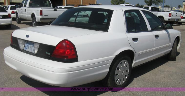 image for item E7928 2011 Ford Crown Victoria Police Interceptor