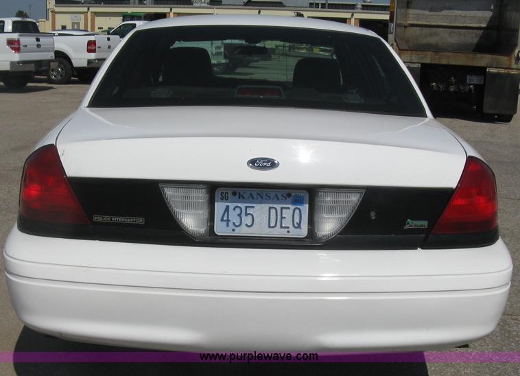 image for item E7928 2011 Ford Crown Victoria Police Interceptor