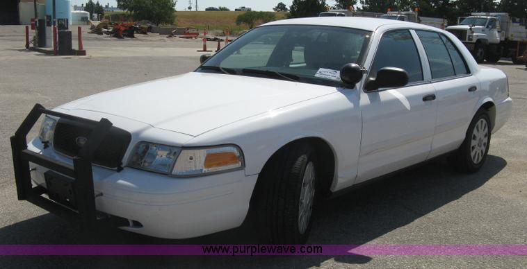 image for item E7928 2011 Ford Crown Victoria Police Interceptor