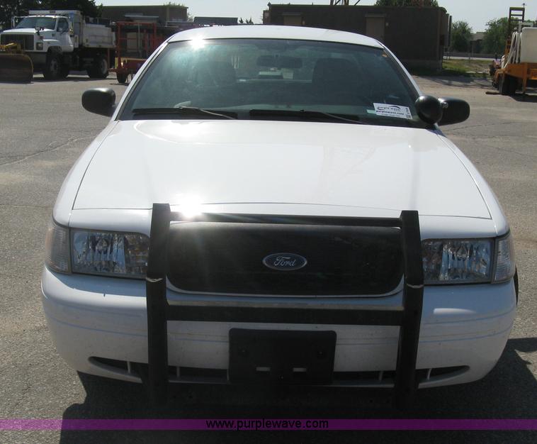 image for item E7928 2011 Ford Crown Victoria Police Interceptor