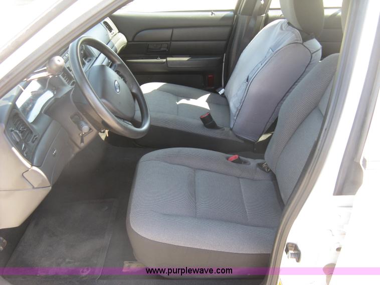 image for item E7928 2011 Ford Crown Victoria Police Interceptor
