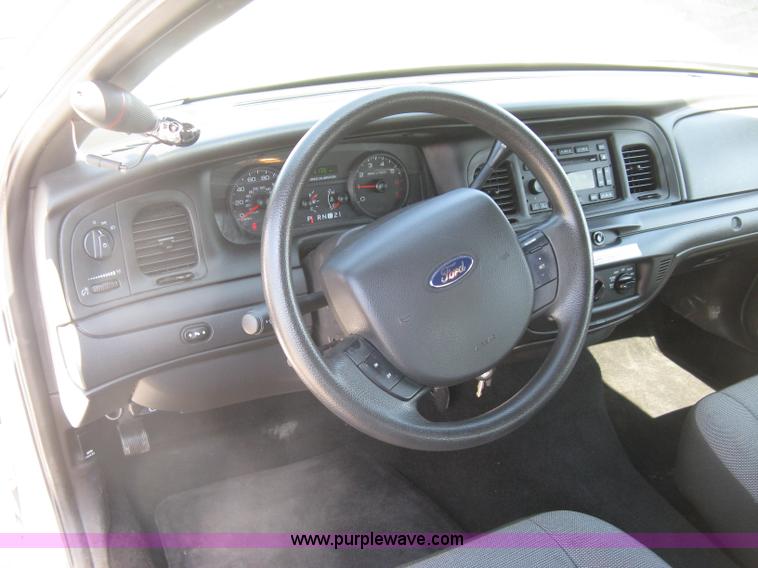 image for item E7928 2011 Ford Crown Victoria Police Interceptor