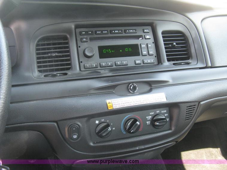 image for item E7928 2011 Ford Crown Victoria Police Interceptor