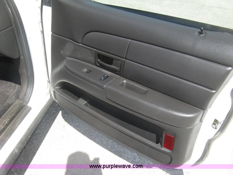 image for item E7928 2011 Ford Crown Victoria Police Interceptor