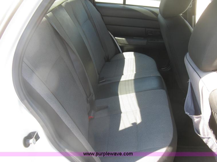 image for item E7928 2011 Ford Crown Victoria Police Interceptor
