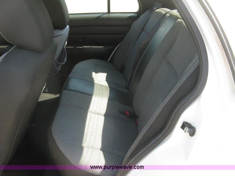 image for item E7928 2011 Ford Crown Victoria Police Interceptor