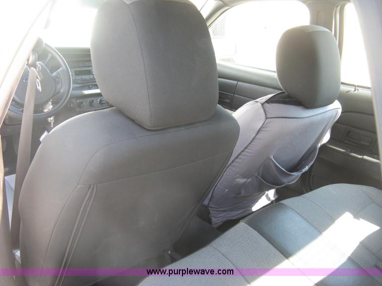 image for item E7928 2011 Ford Crown Victoria Police Interceptor