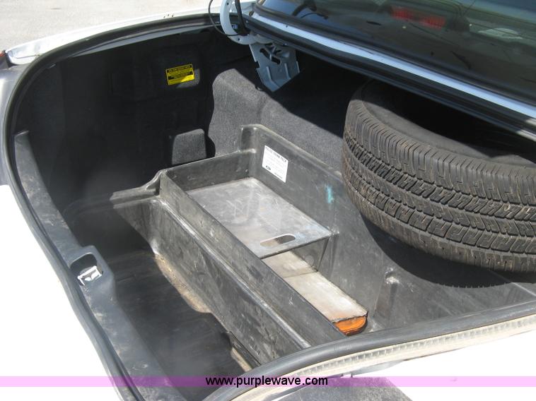 image for item E7928 2011 Ford Crown Victoria Police Interceptor