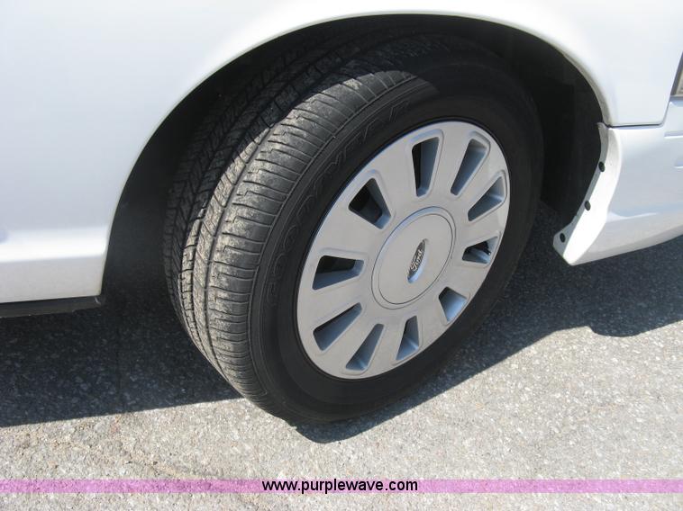 image for item E7928 2011 Ford Crown Victoria Police Interceptor