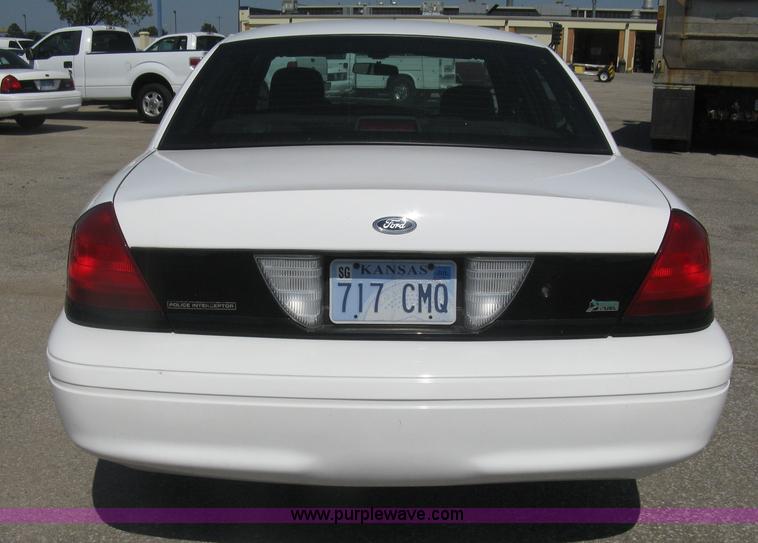 image for item E7929 2010 Ford Crown Victoria Police Interceptor