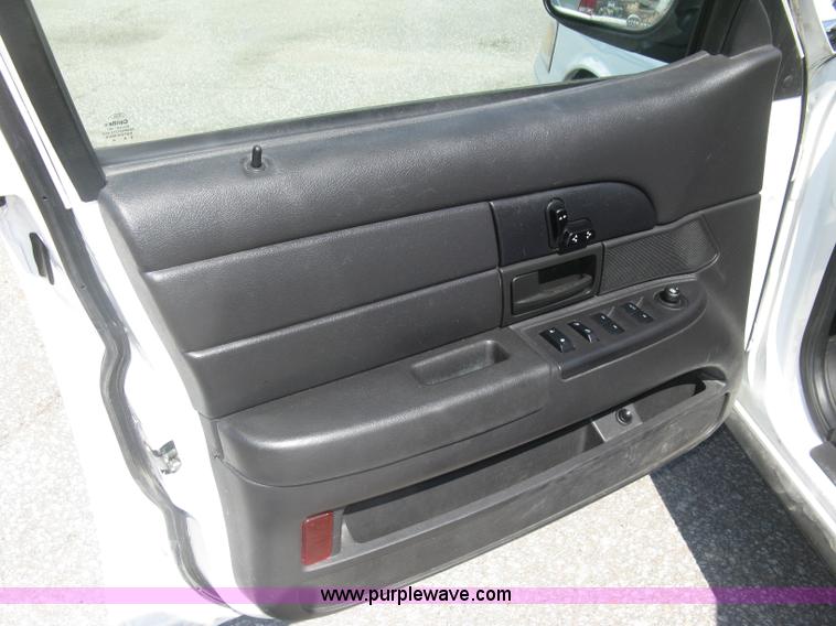 image for item E7929 2010 Ford Crown Victoria Police Interceptor