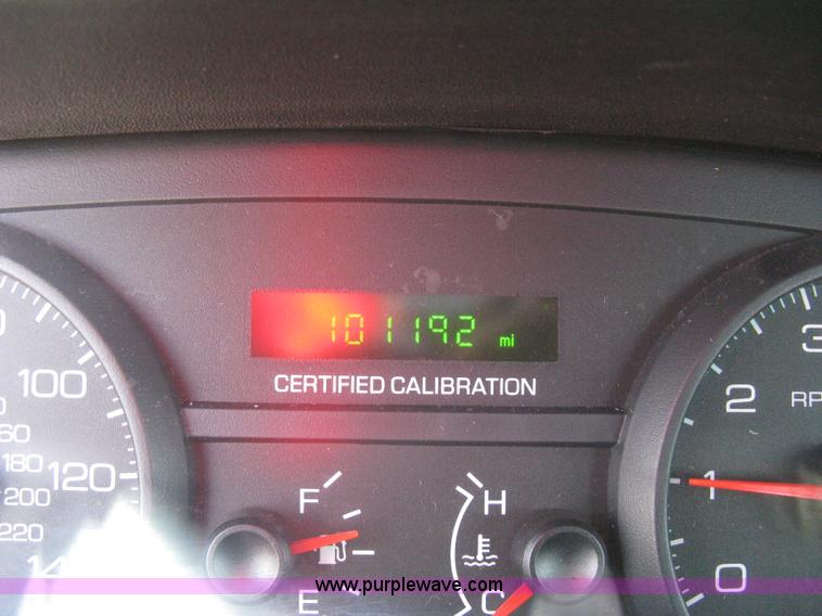 image for item E7929 2010 Ford Crown Victoria Police Interceptor