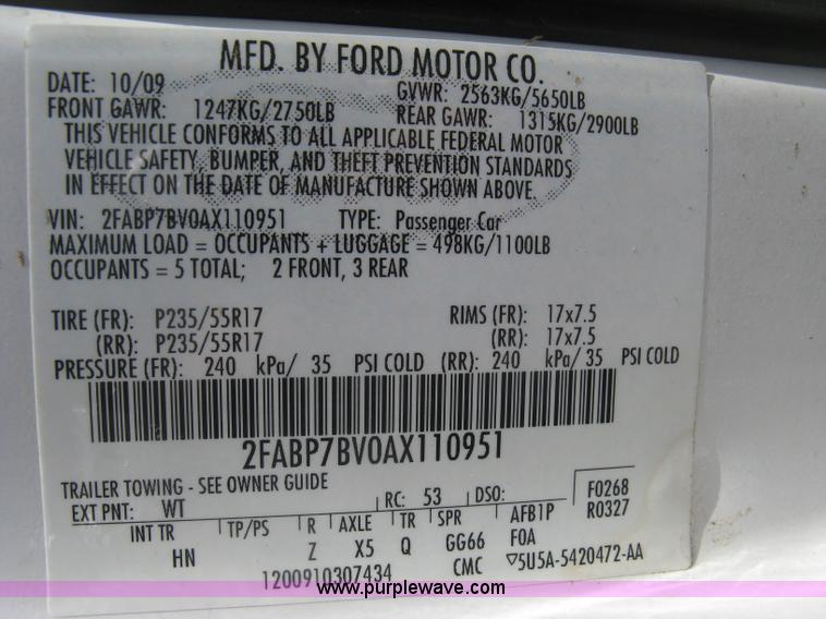 image for item E7929 2010 Ford Crown Victoria Police Interceptor