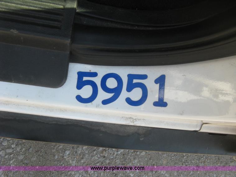 image for item E7929 2010 Ford Crown Victoria Police Interceptor