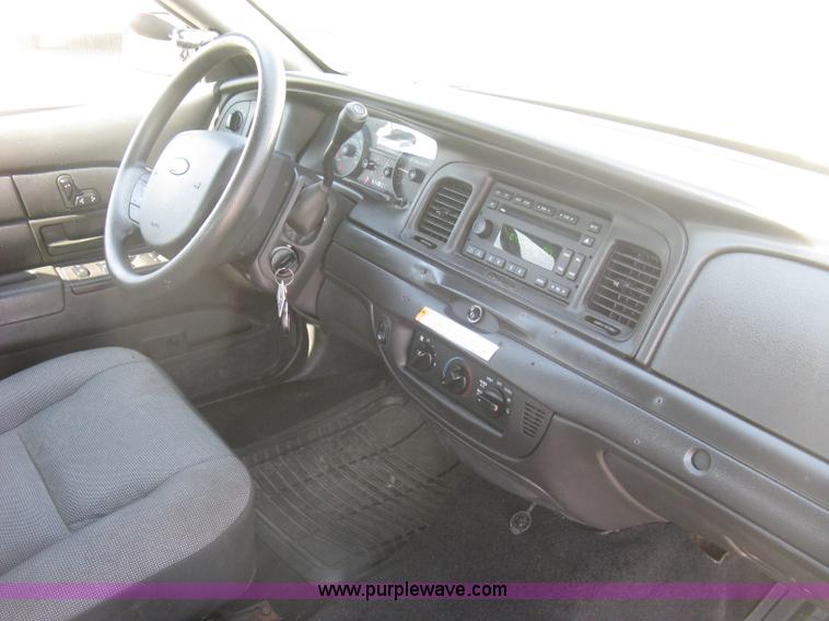 image for item E7929 2010 Ford Crown Victoria Police Interceptor