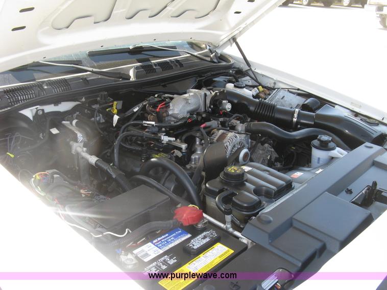 image for item E7929 2010 Ford Crown Victoria Police Interceptor