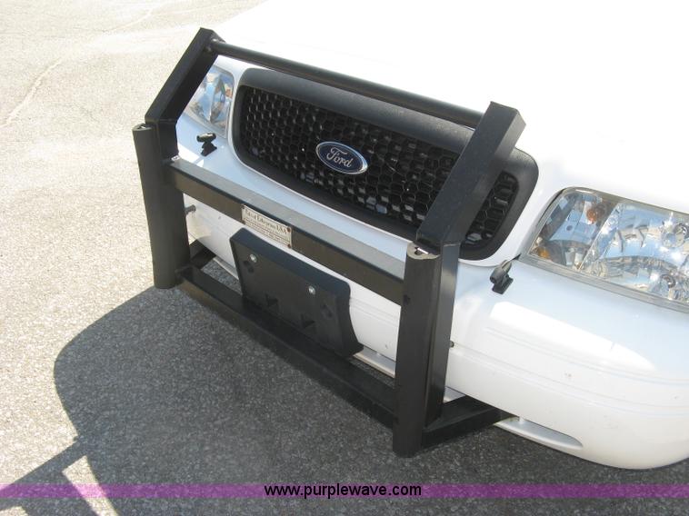 image for item E7929 2010 Ford Crown Victoria Police Interceptor