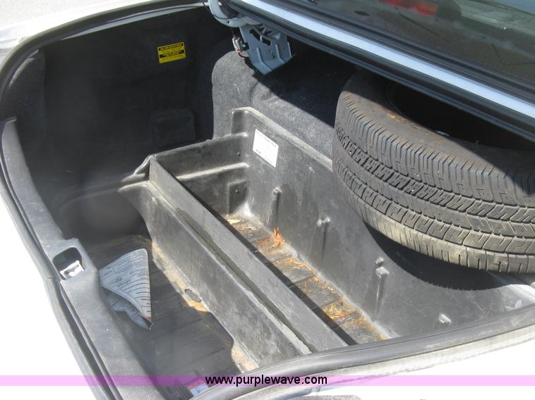 image for item E7929 2010 Ford Crown Victoria Police Interceptor