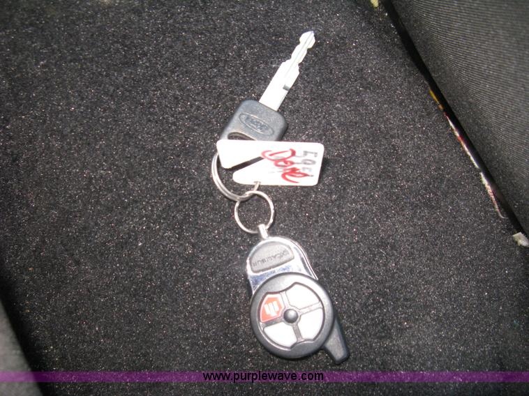 image for item E7929 2010 Ford Crown Victoria Police Interceptor