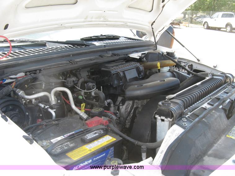 image for item E7930 2006 Ford F250 Super Duty XLT Crew Cab pickup truck