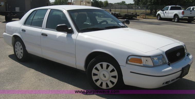 image for item E7931 2011 Ford Crown Victoria Police Interceptor