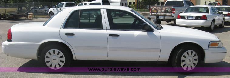 image for item E7931 2011 Ford Crown Victoria Police Interceptor
