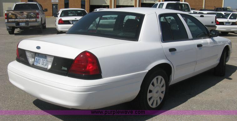 image for item E7931 2011 Ford Crown Victoria Police Interceptor