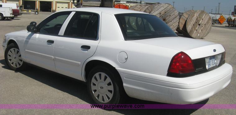 image for item E7931 2011 Ford Crown Victoria Police Interceptor