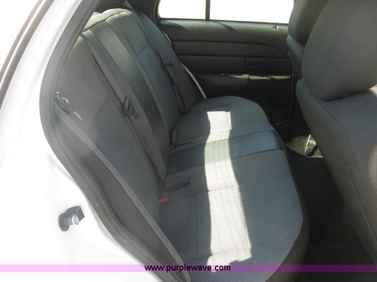 image for item E7931 2011 Ford Crown Victoria Police Interceptor