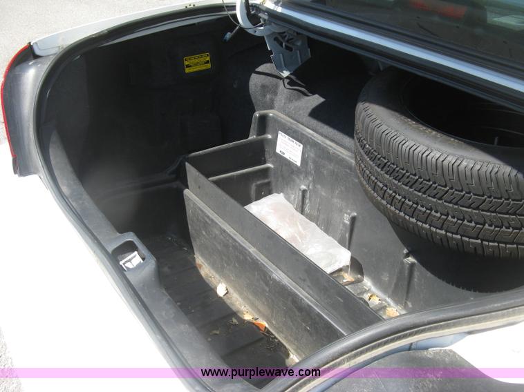 image for item E7931 2011 Ford Crown Victoria Police Interceptor