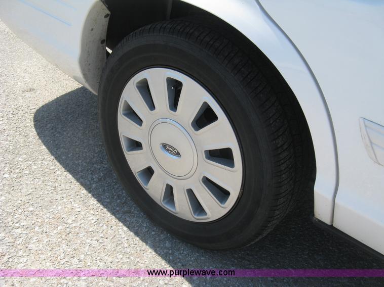 image for item E7931 2011 Ford Crown Victoria Police Interceptor