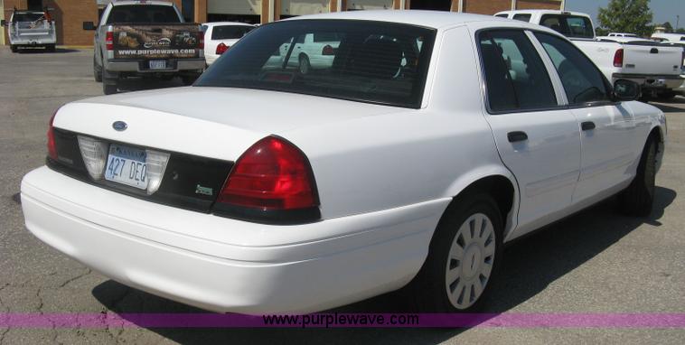 image for item E7932 2011 Ford Crown Victoria Police Interceptor