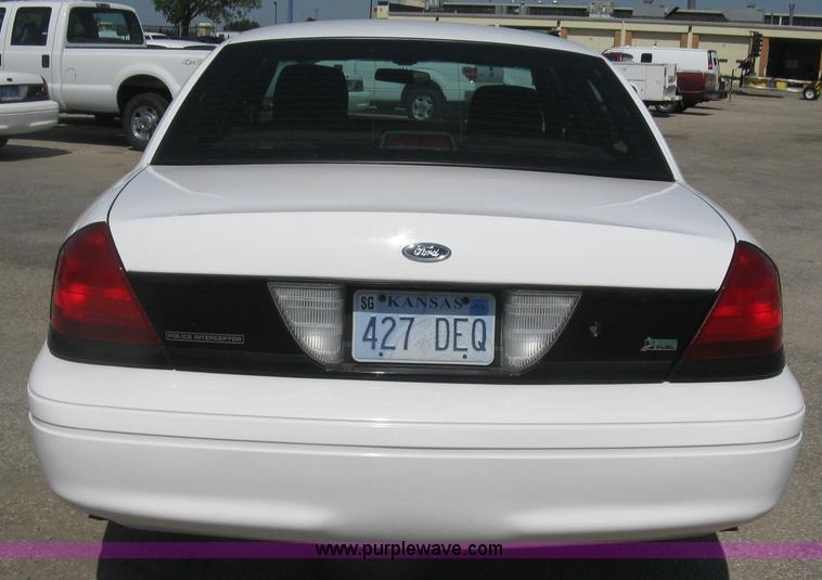 image for item E7932 2011 Ford Crown Victoria Police Interceptor