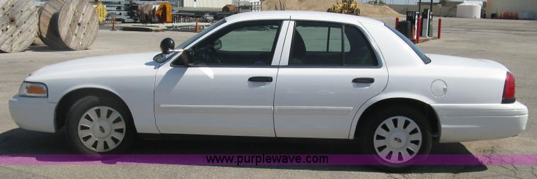 image for item E7932 2011 Ford Crown Victoria Police Interceptor