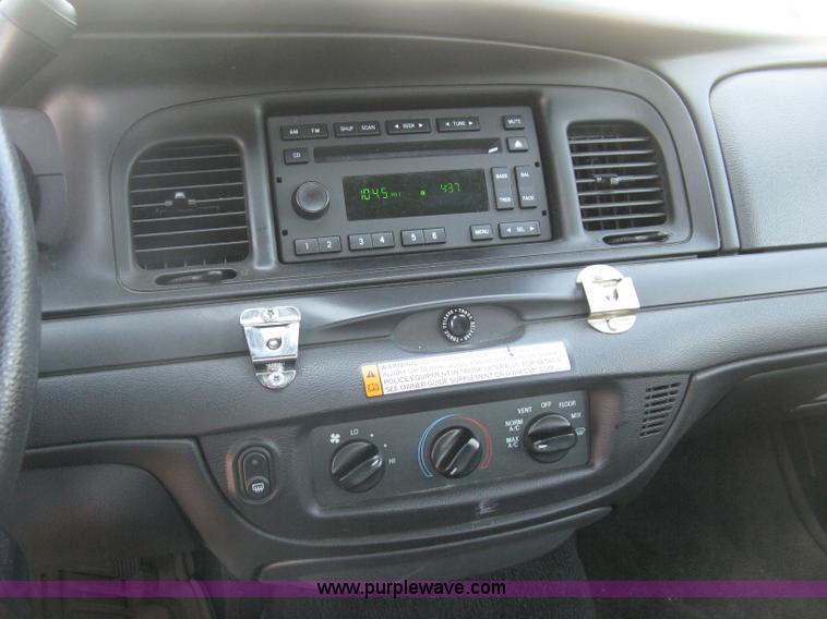 image for item E7932 2011 Ford Crown Victoria Police Interceptor