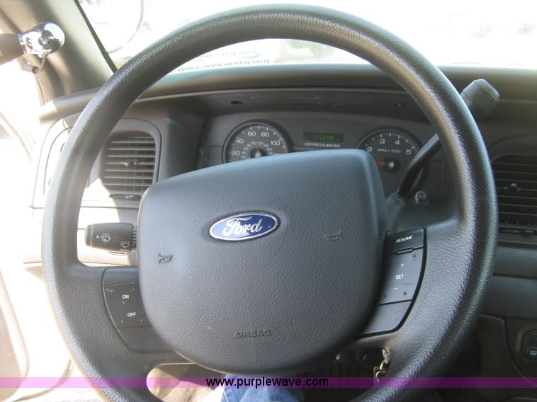 image for item E7932 2011 Ford Crown Victoria Police Interceptor