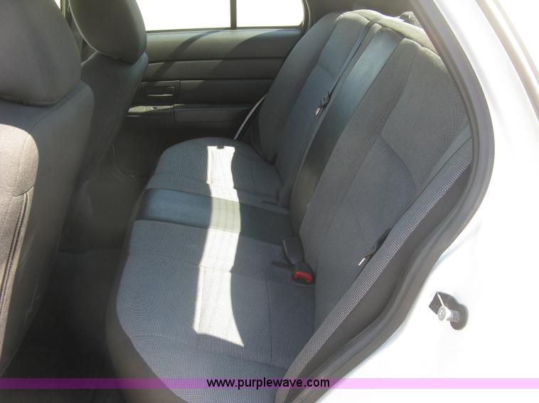 image for item E7932 2011 Ford Crown Victoria Police Interceptor