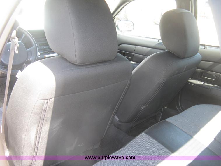 image for item E7932 2011 Ford Crown Victoria Police Interceptor