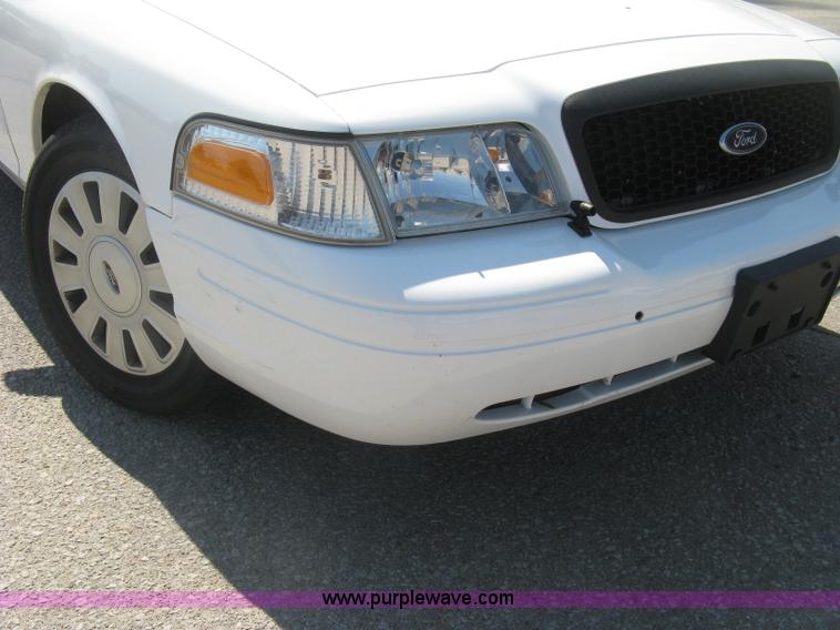 image for item E7932 2011 Ford Crown Victoria Police Interceptor