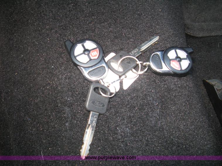 image for item E7932 2011 Ford Crown Victoria Police Interceptor