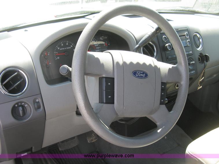 image for item E7933 2008 Ford F150 XLT pickup truck