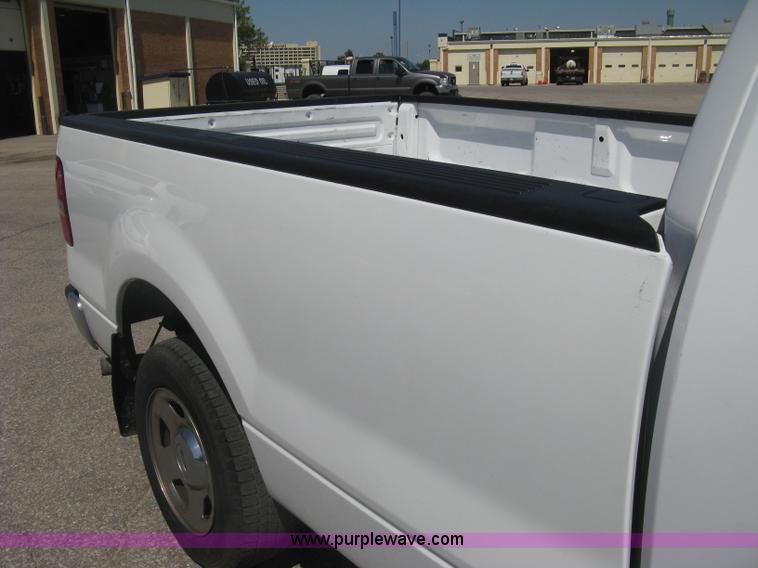 image for item E7933 2008 Ford F150 XLT pickup truck