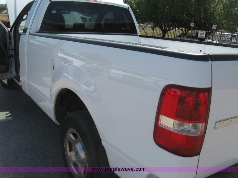 image for item E7933 2008 Ford F150 XLT pickup truck