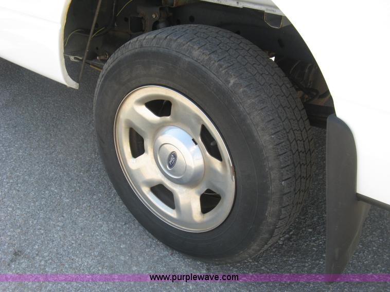 image for item E7933 2008 Ford F150 XLT pickup truck