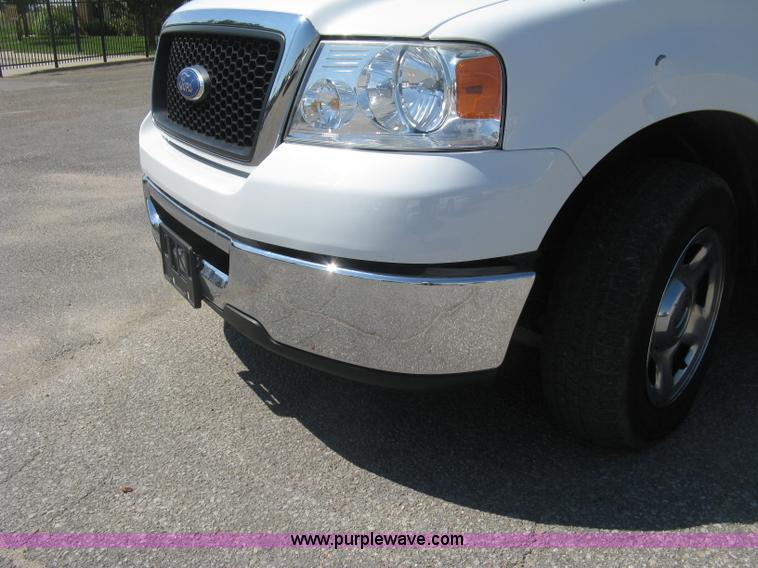 image for item E7933 2008 Ford F150 XLT pickup truck