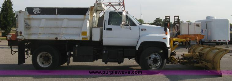 image for item E7938 2001 GMC C7500 dump truck