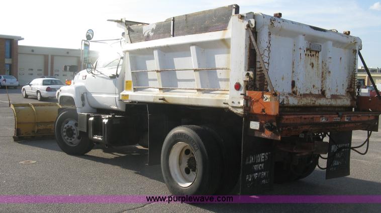 image for item E7938 2001 GMC C7500 dump truck